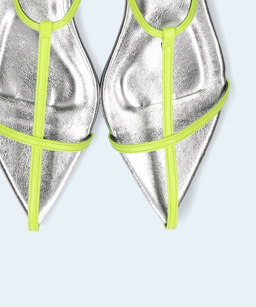 MAMIAN（マミアン）の「ポインテッドトゥ Tストラップ フラットサンダル（サンダル・レディース・ライム/アイボリー/ブラック/シルバー・LL/L/S/M）」の19枚目の写真