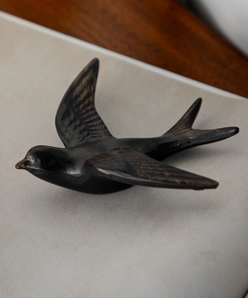 壁面をユニークに彩るウォールデコレーションバードS