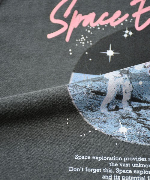 NASA(ナサ)の「【NASA】プリントTシャツ / Space Exploration Rock Tee(Tシャツ/カットソー・レディース・チャコールグレー/アイボリー・FREE)」の11枚目の写真