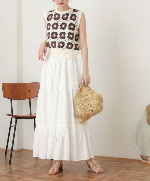 SENSE OF PLACE by URBAN RESEARCH(センスオブプレイスバイアーバンリサーチ)の「クロシェニットベスト(ベスト・レディース・ブラック/アイボリー/ライトベージュ・ONE)」の2枚目の写真