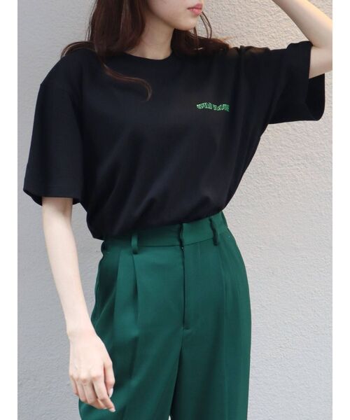 EVRIS（エヴリス）の「WILD FLOWER BIG Tシャツ（Tシャツ/カットソー・レディース・ホワイト/ブラック・FREE）」の7枚目の写真