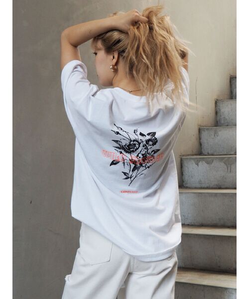 EVRIS（エヴリス）の「WILD FLOWER BIG Tシャツ（Tシャツ/カットソー・レディース・ホワイト/ブラック・FREE）」の16枚目の写真