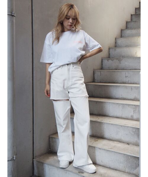 EVRIS（エヴリス）の「WILD FLOWER BIG Tシャツ（Tシャツ/カットソー・レディース・ホワイト/ブラック・FREE）」の18枚目の写真