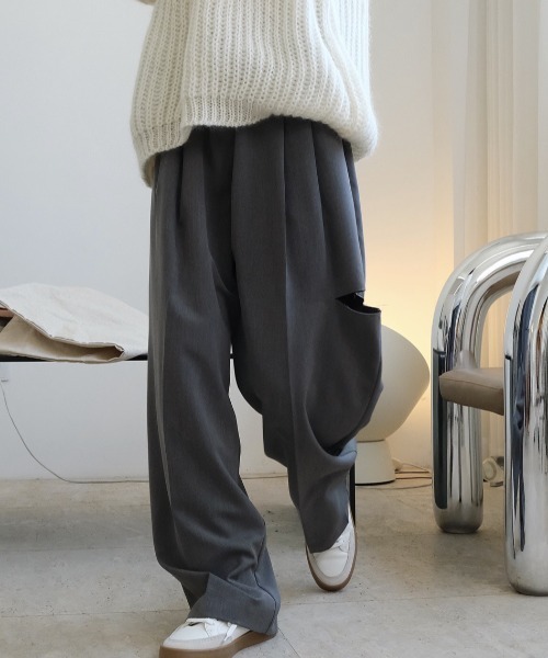 MANGROVE（マングローブ）の「サイドカットアウトワイドレッグパンツ（スラックス・レディース・ブラック/グレー・LARGE/MEDIUM）」の3枚目の写真