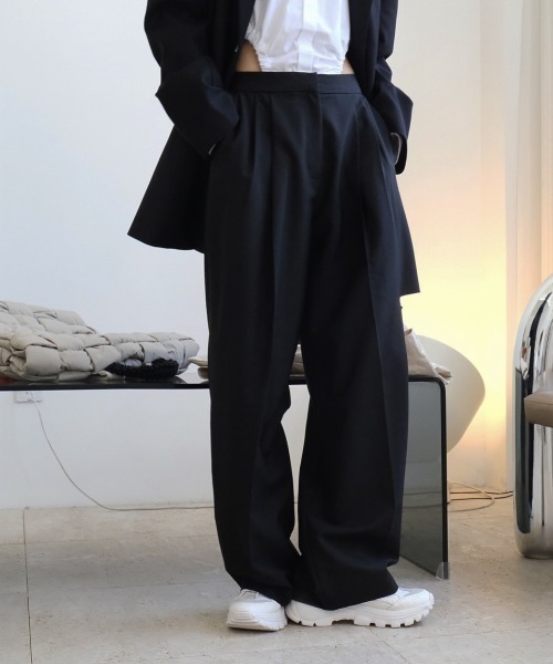 MANGROVE（マングローブ）の「サイドカットアウトワイドレッグパンツ（スラックス・レディース・ブラック/グレー・LARGE/MEDIUM）」の15枚目の写真