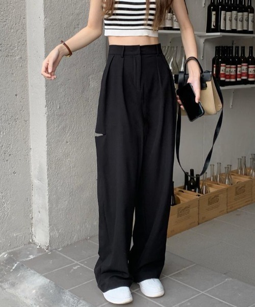 MANGROVE（マングローブ）の「サイドカットアウトワイドレッグパンツ（スラックス・レディース・ブラック/グレー・LARGE/MEDIUM）」の7枚目の写真
