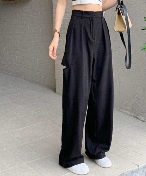 MANGROVE（マングローブ）の「サイドカットアウトワイドレッグパンツ（スラックス・レディース・ブラック/グレー・LARGE/MEDIUM）」の5枚目の写真