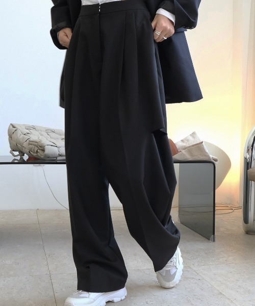 MANGROVE（マングローブ）の「サイドカットアウトワイドレッグパンツ（スラックス・レディース・ブラック/グレー・LARGE/MEDIUM）」の13枚目の写真