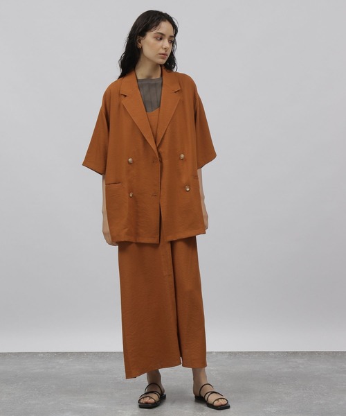 LAKOLE（ラコレ）の「クレープキャミワンピース[セットアップ対応] / 353988（ワンピース・レディース・サンドグレー/スモーク/ライトブラウン・SMALL/MEDIUM）」の2枚目の写真