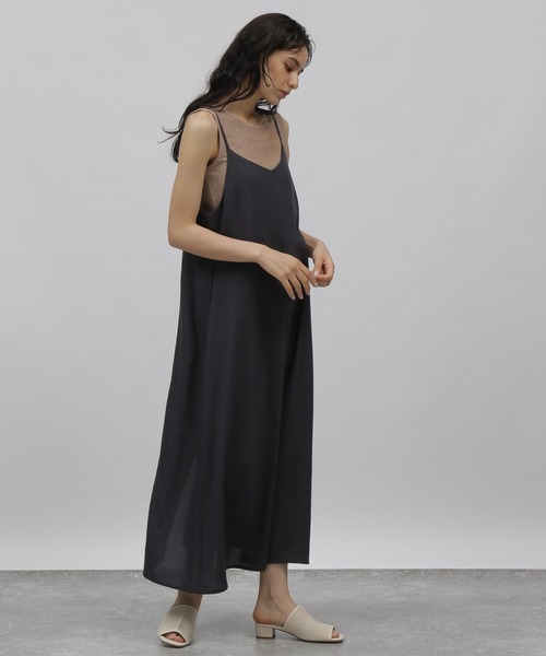 LAKOLE（ラコレ）の「クレープキャミワンピース[セットアップ対応] / 353988（ワンピース・レディース・サンドグレー/スモーク/ライトブラウン・SMALL/MEDIUM）」の13枚目の写真