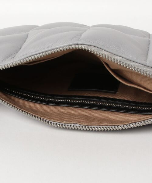 ALLSAINTS EVE レザー キルト クロスボディ ショルダー バッグ ALLSAINTS（オールセインツ）の「EVE LEATHER QUILTED CROSSBODY