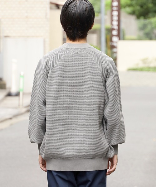 THOUSAND MILE（サウザンドマイル）の「THOUSAND MILE/サウザンドマイル FEATHER KNIT CREW NECK ニット オーバーサイズ ラグラン クルーニット（ニット/セーター・メンズ・ダークブルー/グレー/ブラック・L/XL/M）」の5枚目の写真