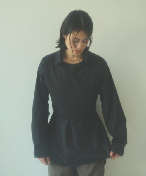 HANNE(アン)の「バックオープンレイヤードデザインシャツ(シャツ/ブラウス・レディース・ホワイト/ブラック・フリー)」の22枚目の写真