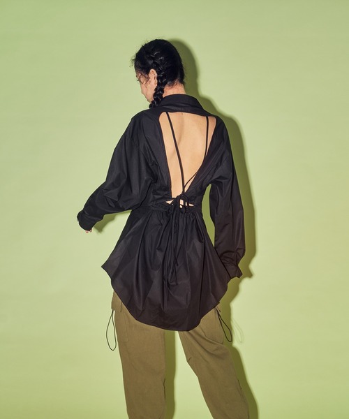 HANNE(アン)の「バックオープンレイヤードデザインシャツ(シャツ/ブラウス・レディース・ホワイト/ブラック・フリー)」の14枚目の写真