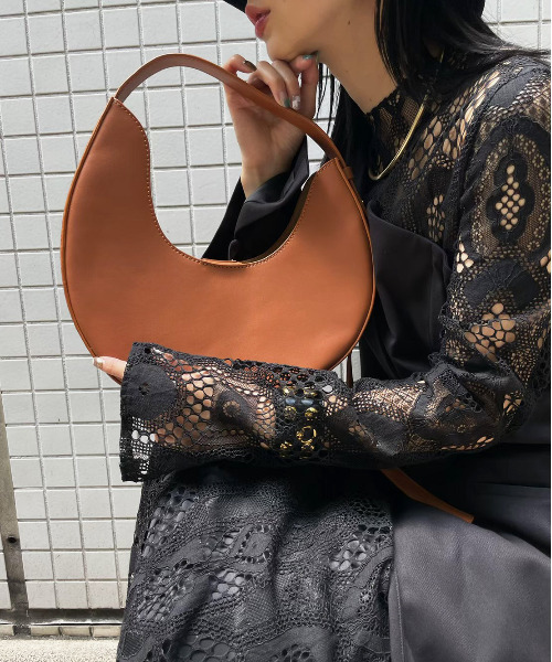 Ameri（アメリ）の「UND 2WAY ROUND BAG（ハンドバッグ・レディース・ブラック/ブラウン/クリーム・FREE）」の12枚目の写真