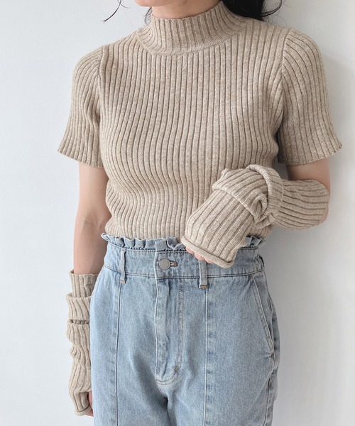 AS KNOW AS plus（アズノゥアズプラス）の「♪アームウォーマー 付きニット（ニット/セーター・レディース・ブラック/ベージュ/ブルー・FREE）」の3枚目の写真