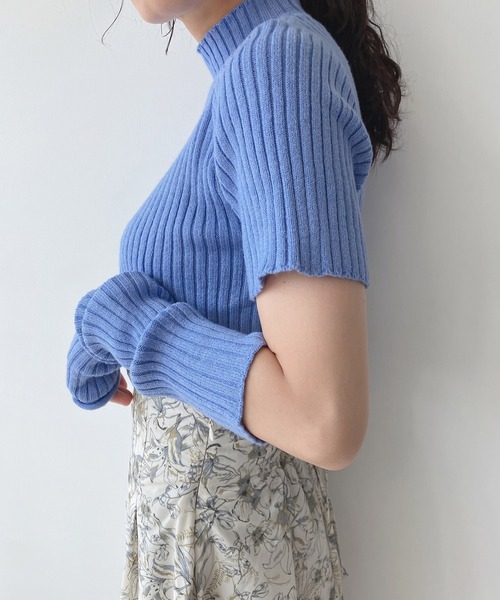 AS KNOW AS plus（アズノゥアズプラス）の「♪アームウォーマー 付きニット（ニット/セーター・レディース・ブラック/ベージュ/ブルー・FREE）」の9枚目の写真