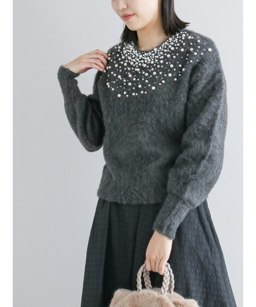 Te chichi CLASSIC(テチチクラシック)の「装飾パール起毛ニット(ニット/セーター・レディース・チャコール/オフホワイト・フリ-)」の7枚目の写真