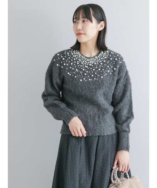 Te chichi CLASSIC(テチチクラシック)の「装飾パール起毛ニット(ニット/セーター・レディース・チャコール/オフホワイト・フリ-)」の8枚目の写真