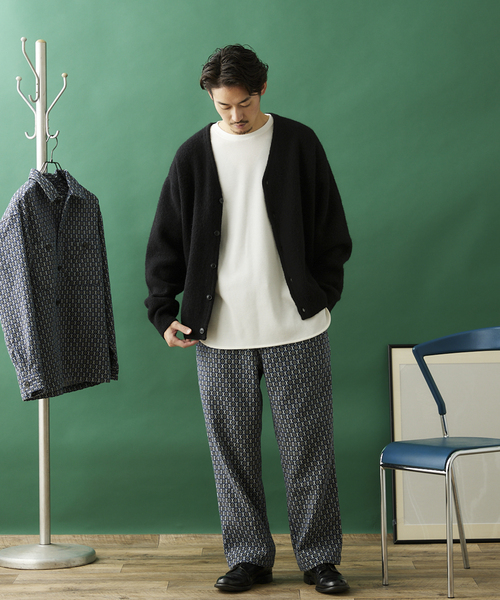 JOURNAL STANDARD relume（ジャーナルスタンダード　レリューム）の「CALIFORNIA シャギーソリッド モヘアカーディガン（カーディガン/ボレロ・メンズ・ブラック/ライトグレー/パープル/イエロー・MEDIUM/LARGE）」の5枚目の写真