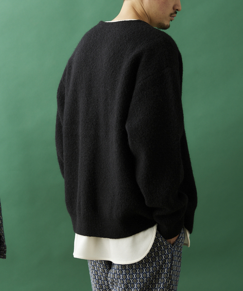 JOURNAL STANDARD relume（ジャーナルスタンダード　レリューム）の「CALIFORNIA シャギーソリッド モヘアカーディガン（カーディガン/ボレロ・メンズ・ブラック/ライトグレー/パープル/イエロー・MEDIUM/LARGE）」の9枚目の写真