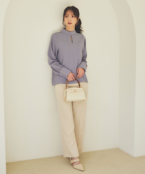 Andemiu(アンデミュウ)の「バックルツキパンプス184787(パンプス・レディース・ブラウン/アイボリー/ブラック・MEDIUM/LARGE)」の4枚目の写真