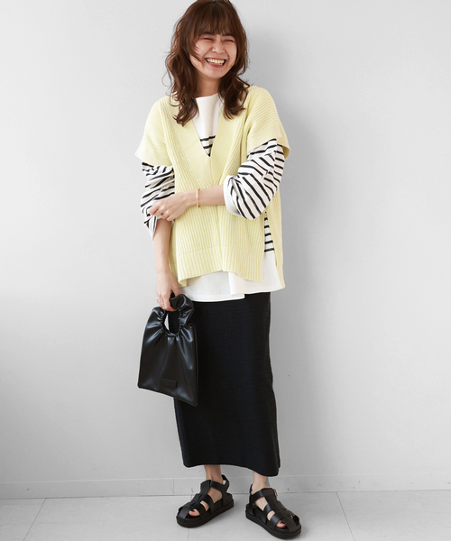 JOURNAL STANDARD relume(ジャーナルスタンダード レリューム)の「《追加》製品染めVネックベスト(ベスト・レディース・アイボリー/チャコールグレー/イエロー/グレー・FREE)」の17枚目の写真