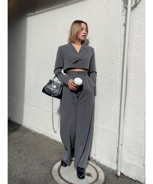 EVRIS（エヴリス）の「ショートレングスジャケット【セットアップ着用可能】（テーラードジャケット・レディース・パープル/ブラック/グレー・FREE）」の9枚目の写真