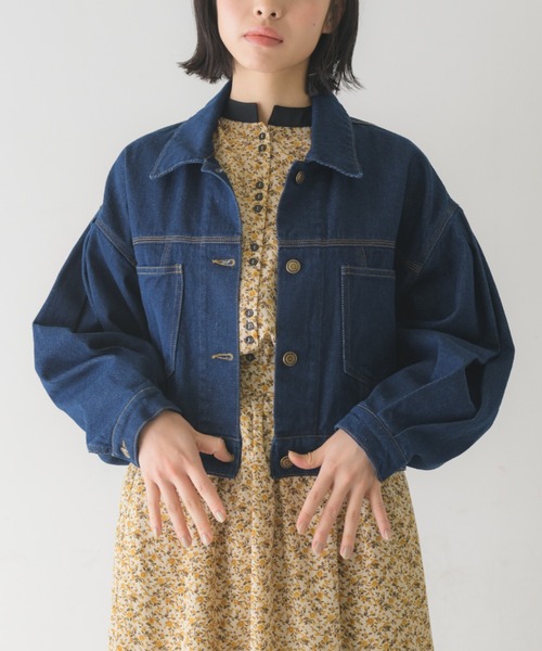 idem（イデム）の「tuck sleeve denim jacket/ショート丈デニムジャケット（デニムジャケット・レディース・ネイビー・FREE）」の10枚目の写真
