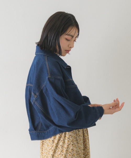idem（イデム）の「tuck sleeve denim jacket/ショート丈デニムジャケット（デニムジャケット・レディース・ネイビー・FREE）」の11枚目の写真