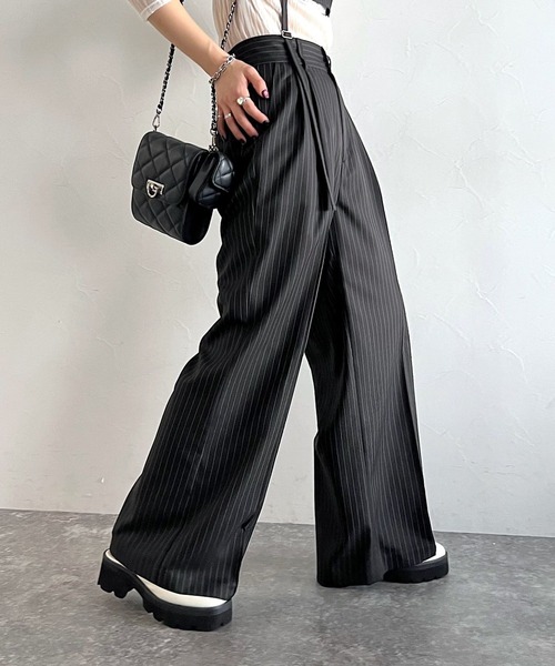 PAGEBOY（ページボーイ）の「CORE / ストライプビスチェオールインワン（つなぎ/オールインワン・レディース・ブラック/グレー・FREE）」の4枚目の写真