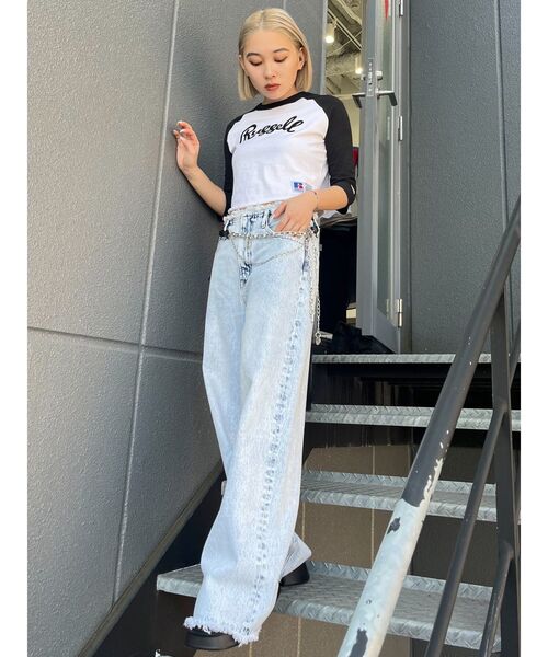 Russell Athletic(ラッセルアスレティック)の「【RUSSELL ATHLETIC×EMODA】ラグランショートフィットTシャツ(Tシャツ/カットソー・レディース・ブラウン/ネイビー/ブラック・FREE)」の4枚目の写真