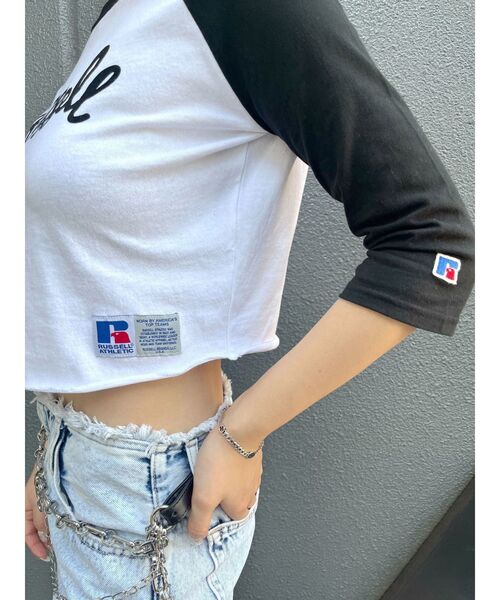 Russell Athletic(ラッセルアスレティック)の「【RUSSELL ATHLETIC×EMODA】ラグランショートフィットTシャツ(Tシャツ/カットソー・レディース・ブラウン/ネイビー/ブラック・FREE)」の20枚目の写真