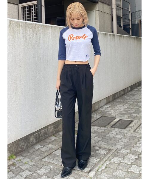 Russell Athletic(ラッセルアスレティック)の「【RUSSELL ATHLETIC×EMODA】ラグランショートフィットTシャツ(Tシャツ/カットソー・レディース・ブラウン/ネイビー/ブラック・FREE)」の5枚目の写真