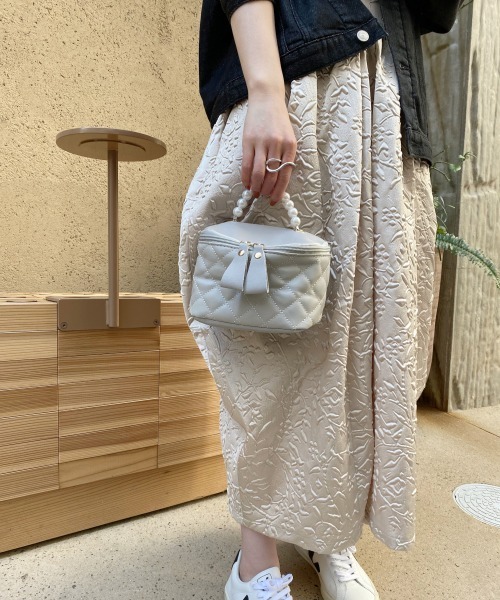 NiiNa(ニーナ)の「【NiiNa】パールハンドルバニティーバッグ(ハンドバッグ・レディース・ブラック/グレー/ブルー/ピンク/ホワイト・FREE)」の15枚目の写真