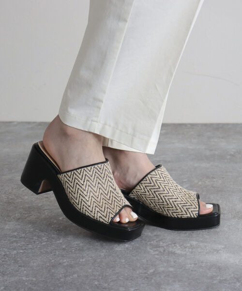 fredy emue（フレディエミュ）の「パナマプラットフォームサンダル（サンダル・レディース・ブラック・S/M）」の2枚目の写真