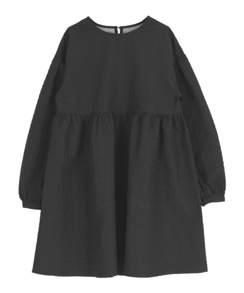 titivate(ティティベイト)の「ふくれジャガードショートワンピース(ワンピース・レディース・オフホワイト/ブラック/グレイッシュベージュ・S/M)」の5枚目の写真