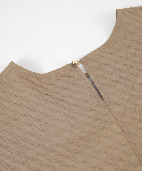 titivate(ティティベイト)の「ふくれジャガードショートワンピース(ワンピース・レディース・オフホワイト/ブラック/グレイッシュベージュ・S/M)」の20枚目の写真