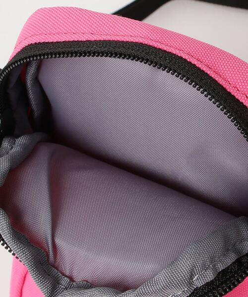 Dickies(ディッキーズ)の「【Dickies】DK PORTABLE SHOULDER(ショルダーバッグ・メンズ・ライトグリーン/ピンク/ベージュ/オレンジ/その他2/その他3/マルチ/ブラック/ブラック系その他2/その他4・FREE)」の19枚目の写真