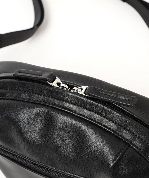 LAKOLE（ラコレ）の「フェイクレザーボディバッグ / 969626（ボディバッグ/ウエストポーチ・メンズ・ホワイト/ブラック・FREE）」の12枚目の写真