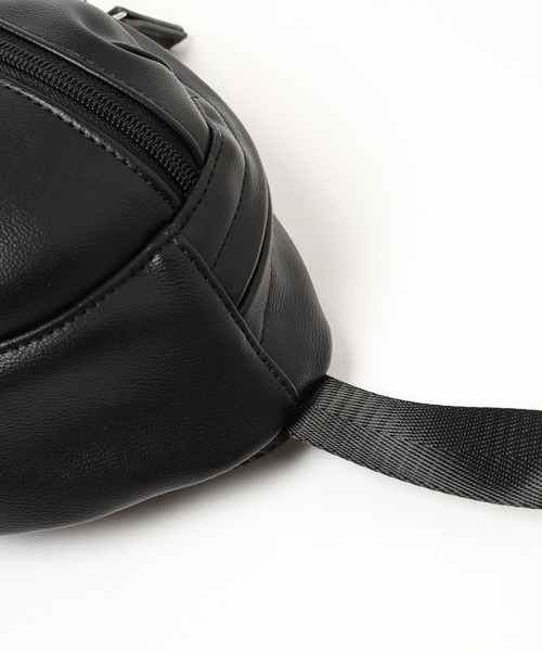 LAKOLE（ラコレ）の「フェイクレザーボディバッグ / 969626（ボディバッグ/ウエストポーチ・メンズ・ホワイト/ブラック・FREE）」の9枚目の写真