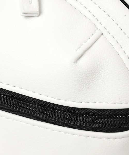 LAKOLE（ラコレ）の「フェイクレザーボディバッグ / 969626（ボディバッグ/ウエストポーチ・メンズ・ホワイト/ブラック・FREE）」の7枚目の写真