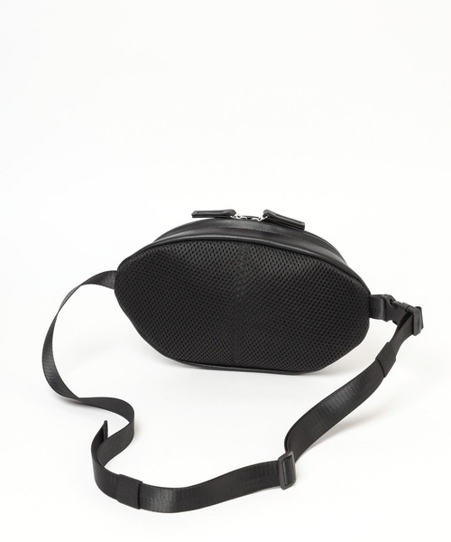 LAKOLE（ラコレ）の「フェイクレザーボディバッグ / 969626（ボディバッグ/ウエストポーチ・メンズ・ホワイト/ブラック・FREE）」の18枚目の写真