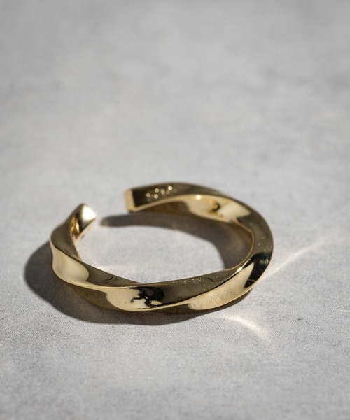Ressaca（レサーカ）の「サイズ調整可能 シルバー925 ゴールドデザインリング ユニセックス（リング・メンズ・ゴールド系その他6/ゴールド系その他/ゴールド/ゴールド系その他5/ゴールド系その他7/ゴールド系その他2/ゴールド系その他3/ゴールド系その他4/ゴールド系/ゴールド系1・FREE）」の6枚目の写真