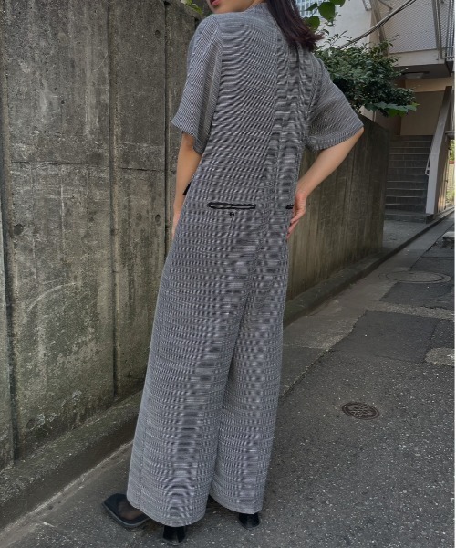 Ameri（アメリ）の「KARAMI RELAX ROMPERS（つなぎ/オールインワン・レディース・ブラック/カーキ・SMALL/MEDIUM）」の5枚目の写真