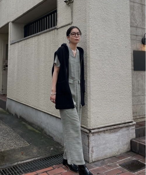 Ameri（アメリ）の「KARAMI RELAX ROMPERS（つなぎ/オールインワン・レディース・ブラック/カーキ・SMALL/MEDIUM）」の7枚目の写真