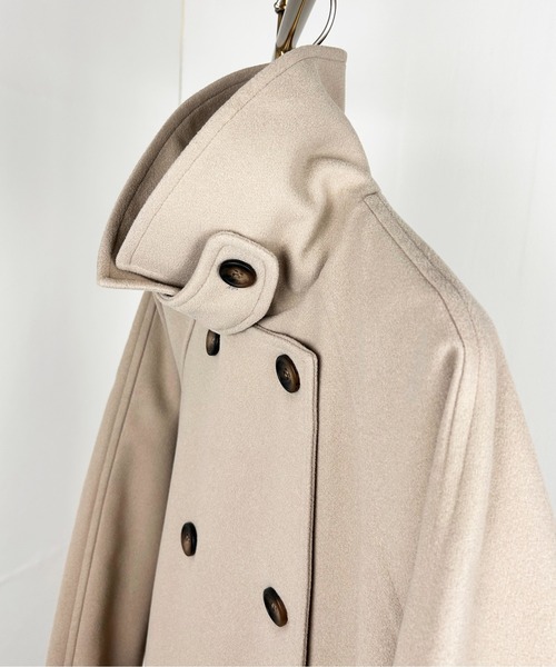 Meli rich（メリーリッチ）の「アレンジカラーフレアコート（ステンカラーコート・レディース・グレイッシュベージュ/ブラック/チャコールグレー/アイボリー/チャコール・MEDIUM）」の21枚目の写真