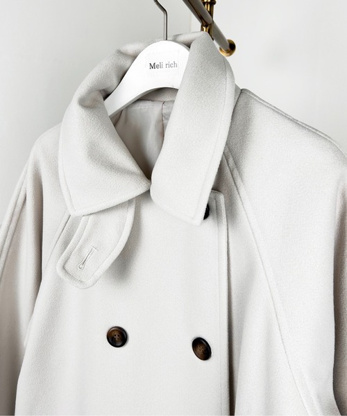 Meli rich（メリーリッチ）の「アレンジカラーフレアコート（ステンカラーコート・レディース・グレイッシュベージュ/ブラック/チャコールグレー/アイボリー/チャコール・MEDIUM）」の18枚目の写真