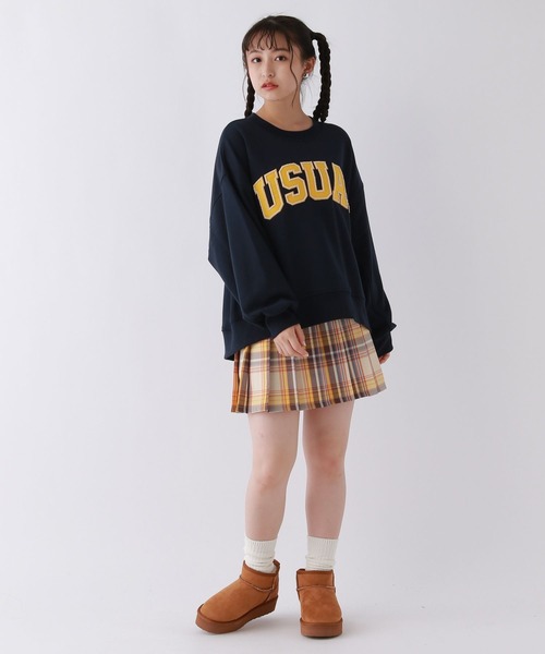 repipi armario(レピピ アルマリオ)の「カレッジワッペンスウェット(スウェット・キッズ・ネイビー/アイボリー系2/グレー/パープル/ブラウン/アイボリー系1/グリーン/ホワイト系その他3/スミクロ・LARGE/SMALL/MEDIUM)」の15枚目の写真