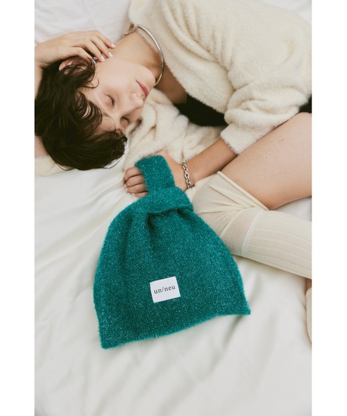 un/neu（アンノイ）の「ラメニットミニバッグ / グリッターバッグ / アシンメトリーバッグ（ハンドバッグ・レディース・グレー/グリーン/ブラウン/イエロー/ブルー・FREE）」の2枚目の写真